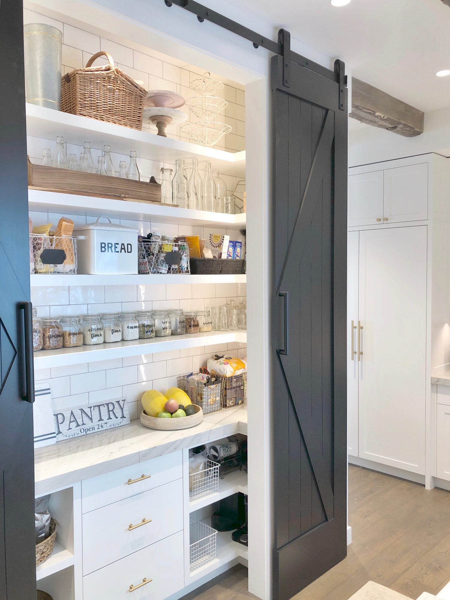 modern farmhouse paint colors