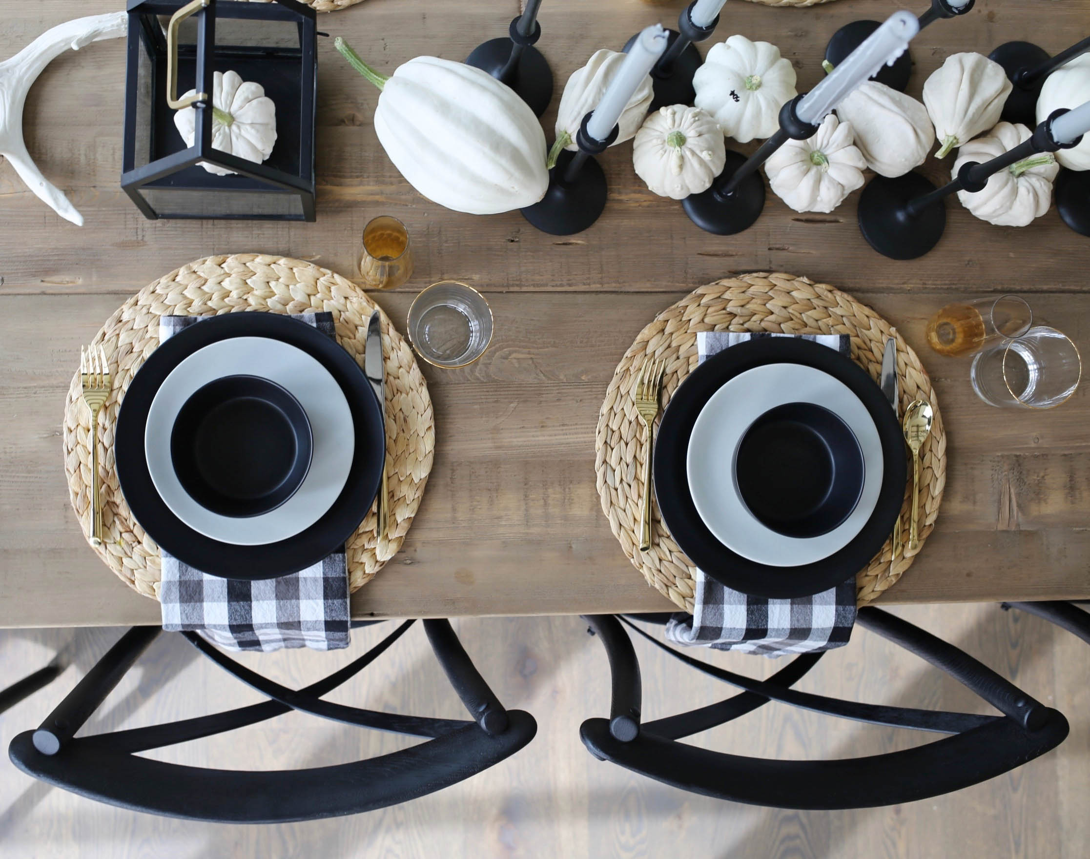 modern farmhouse tablescape