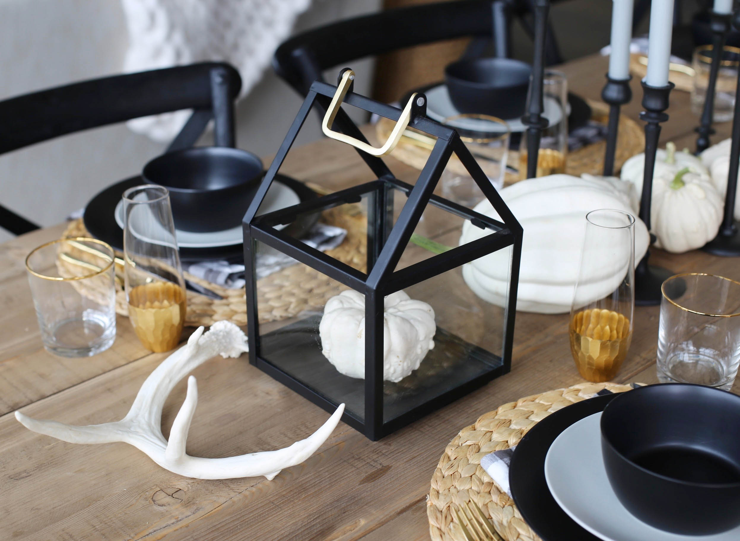 modern farmhouse tablescape