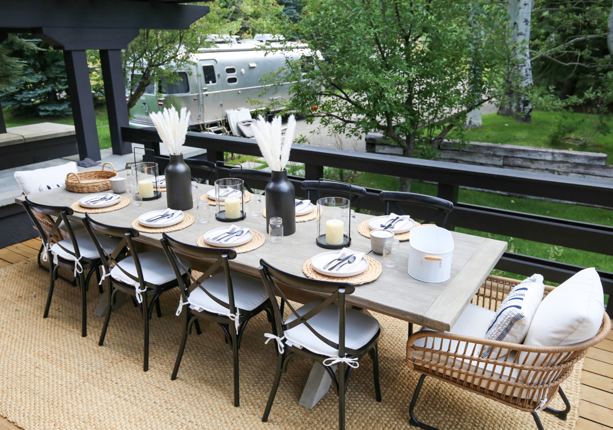 outdoor dining simple farmhouse table