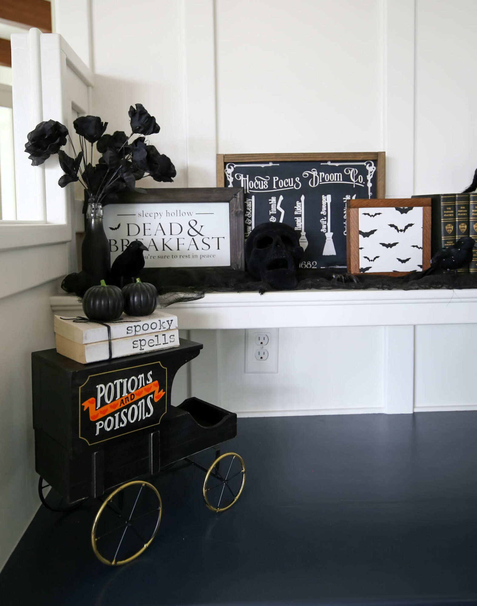 halloween mantel