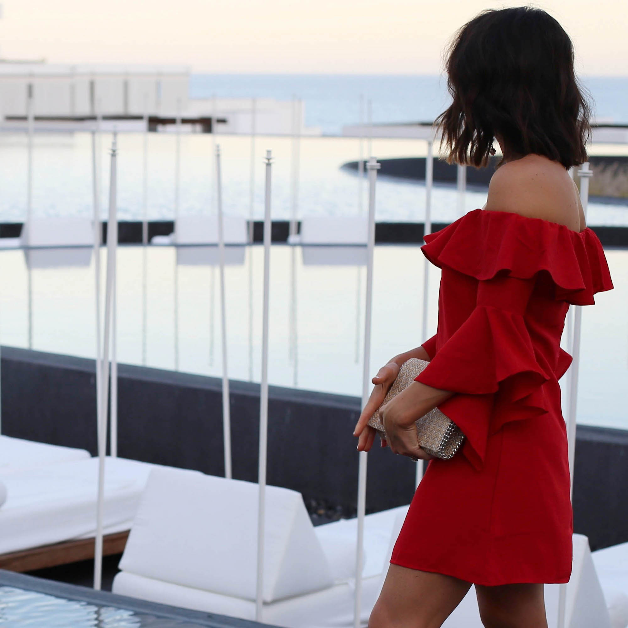 lady in red