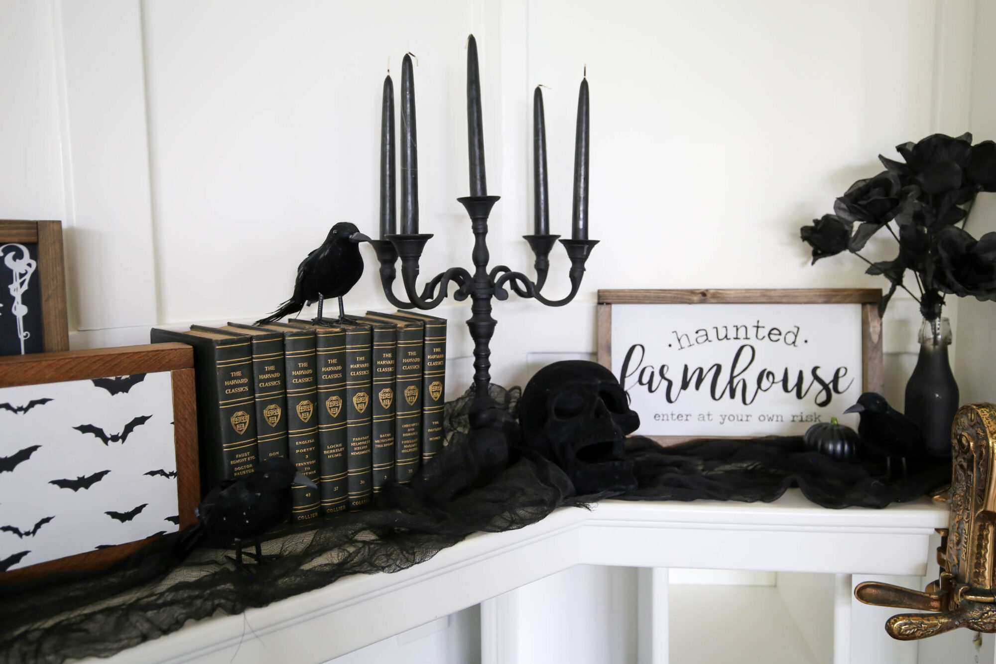 halloween mantel
