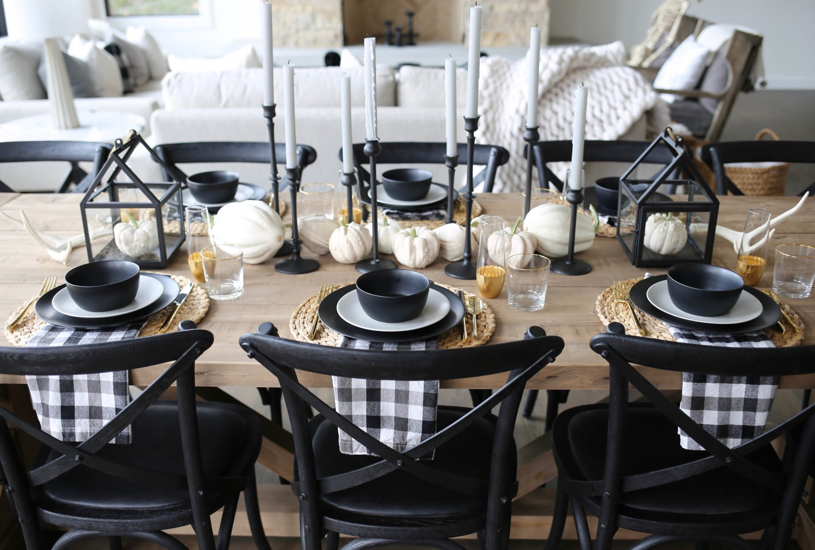 modern farmhouse tablescape