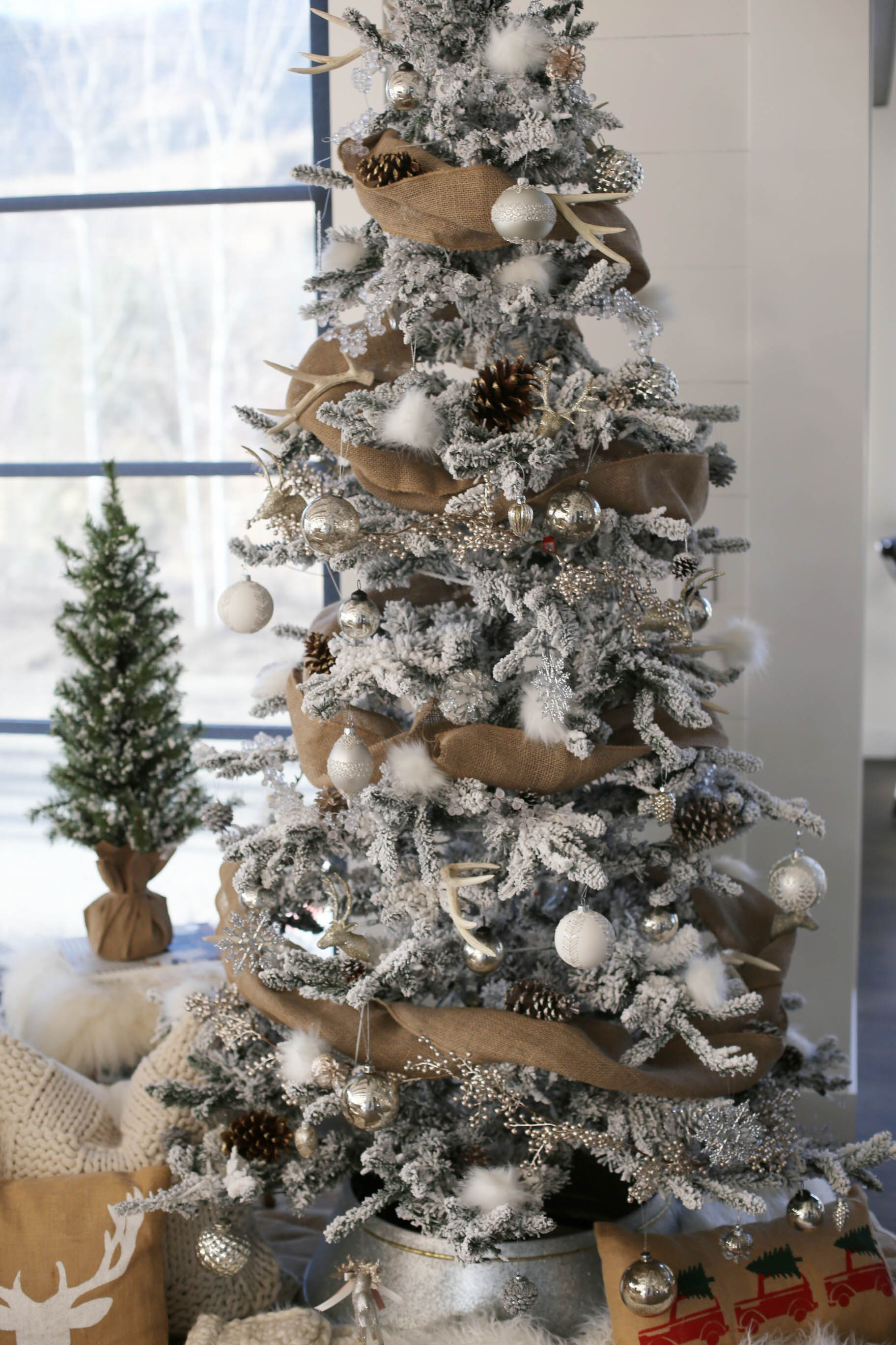 farmhouse christmas tree