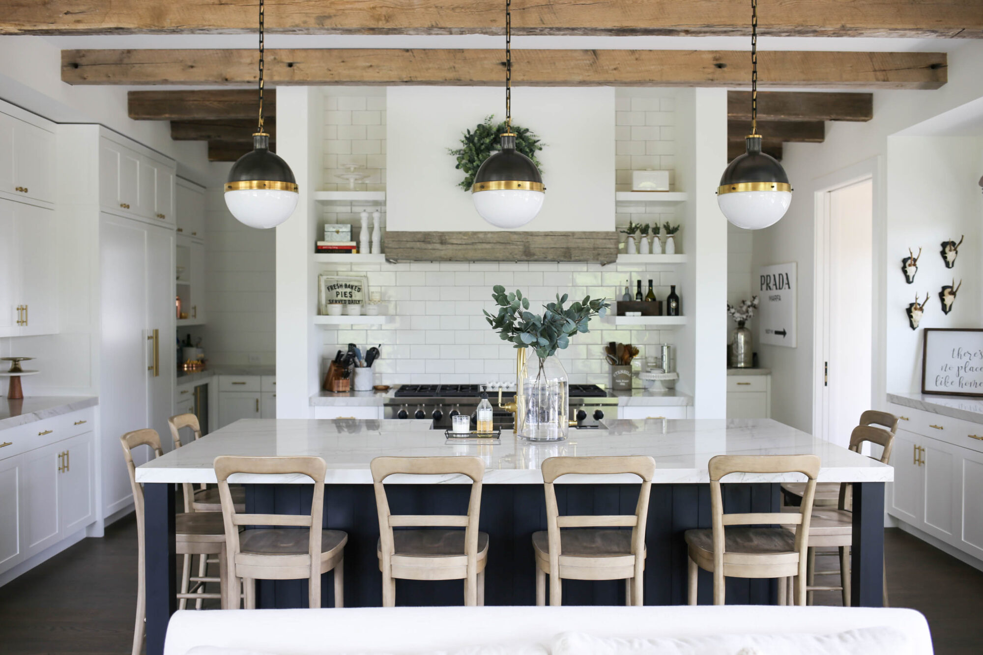modern farmhouse kitchen