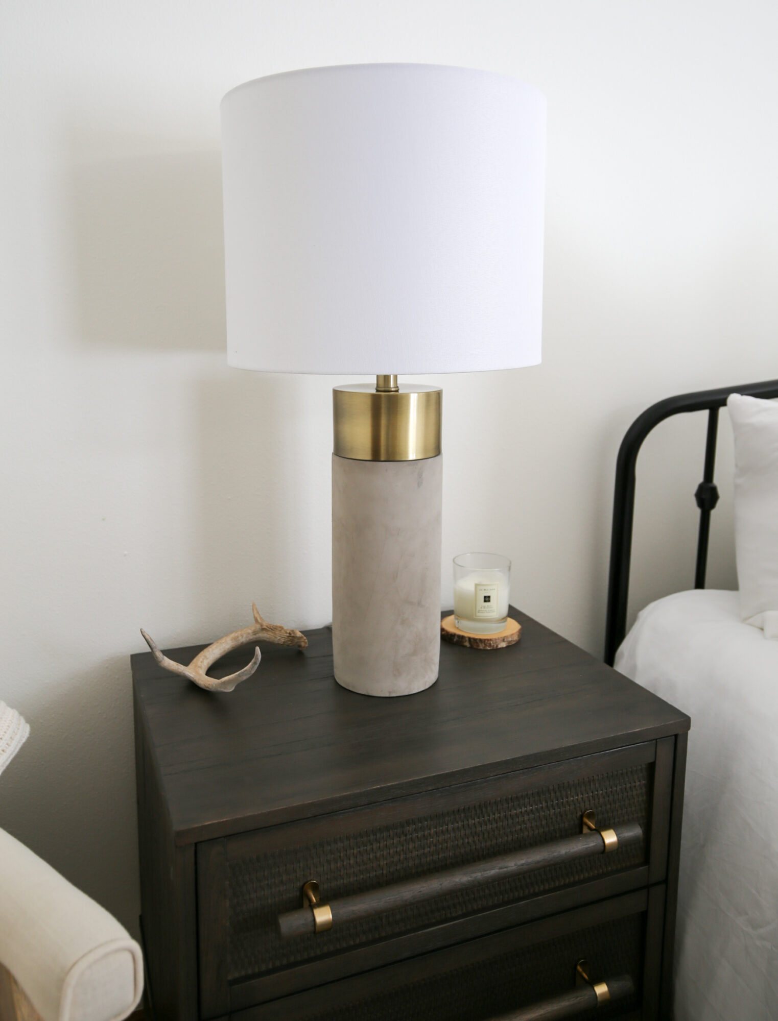 bedroom accent furniture