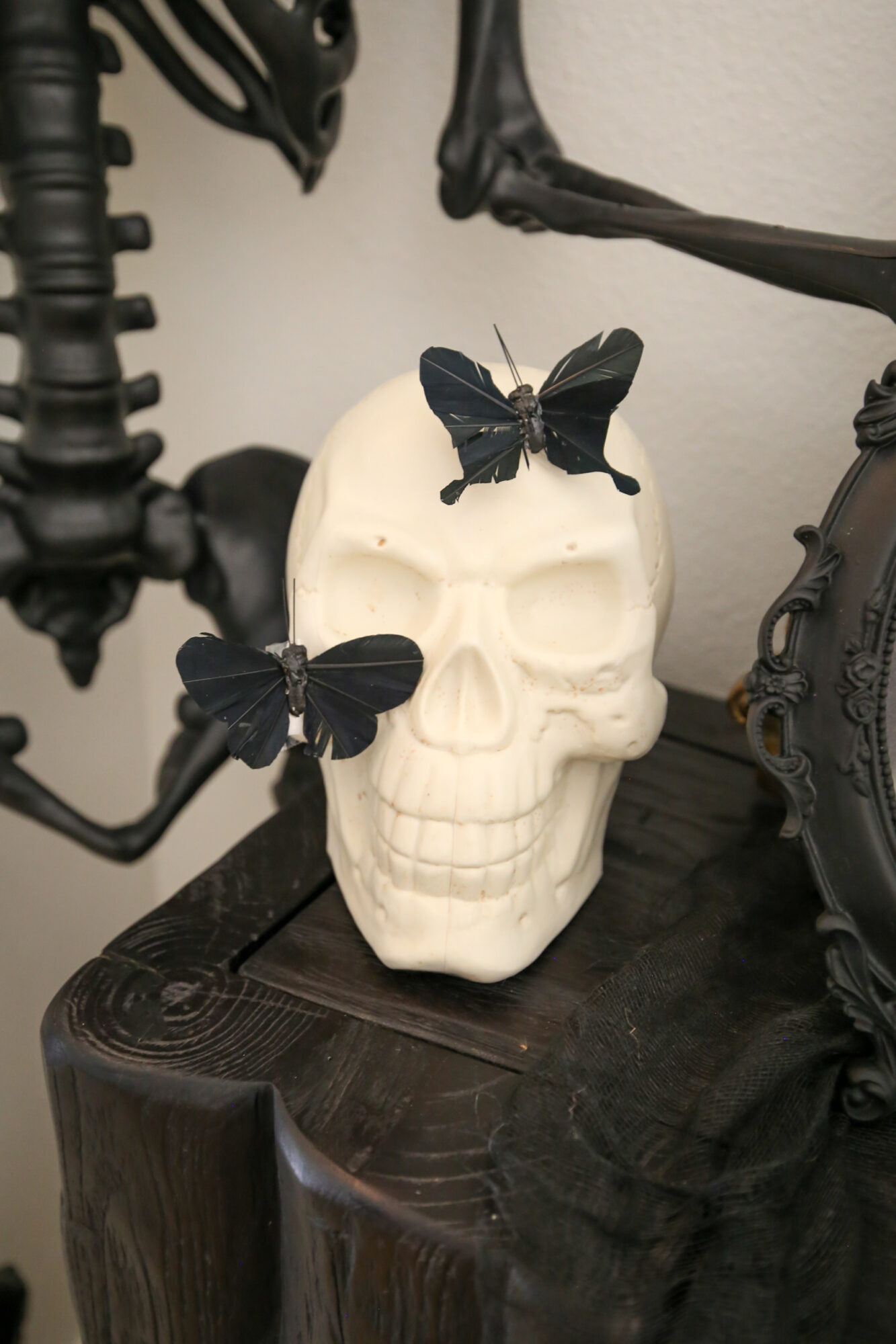 halloween console table styling