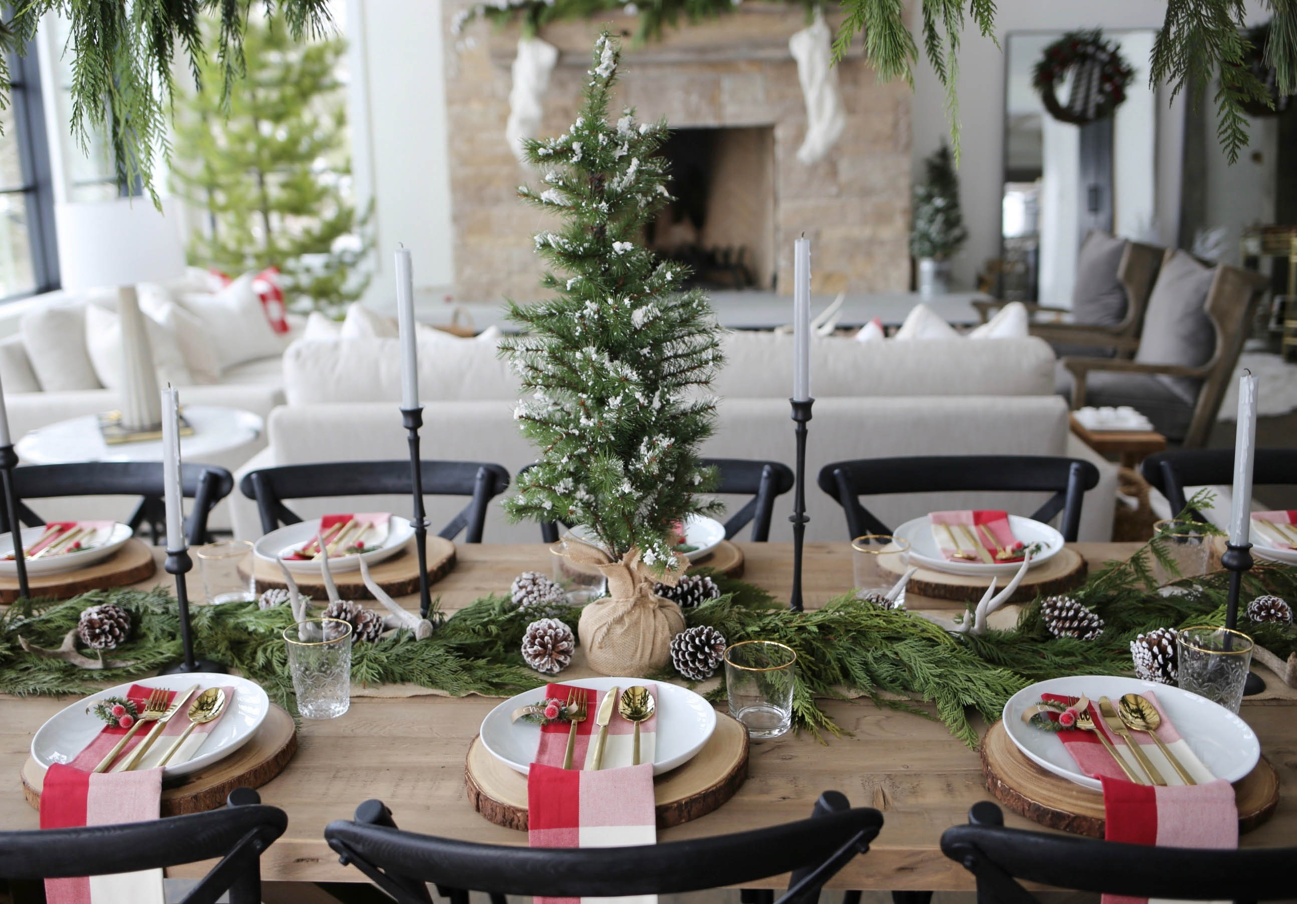 farmhouse christmas table