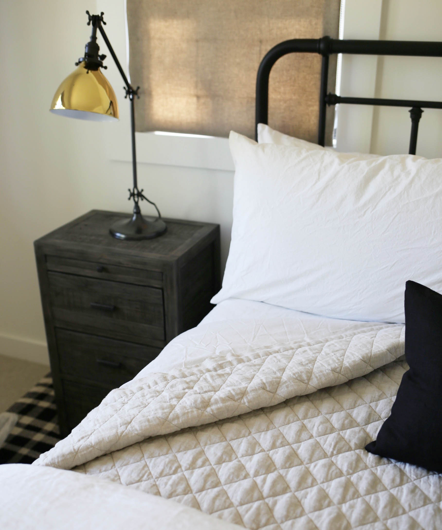 how to style a bed