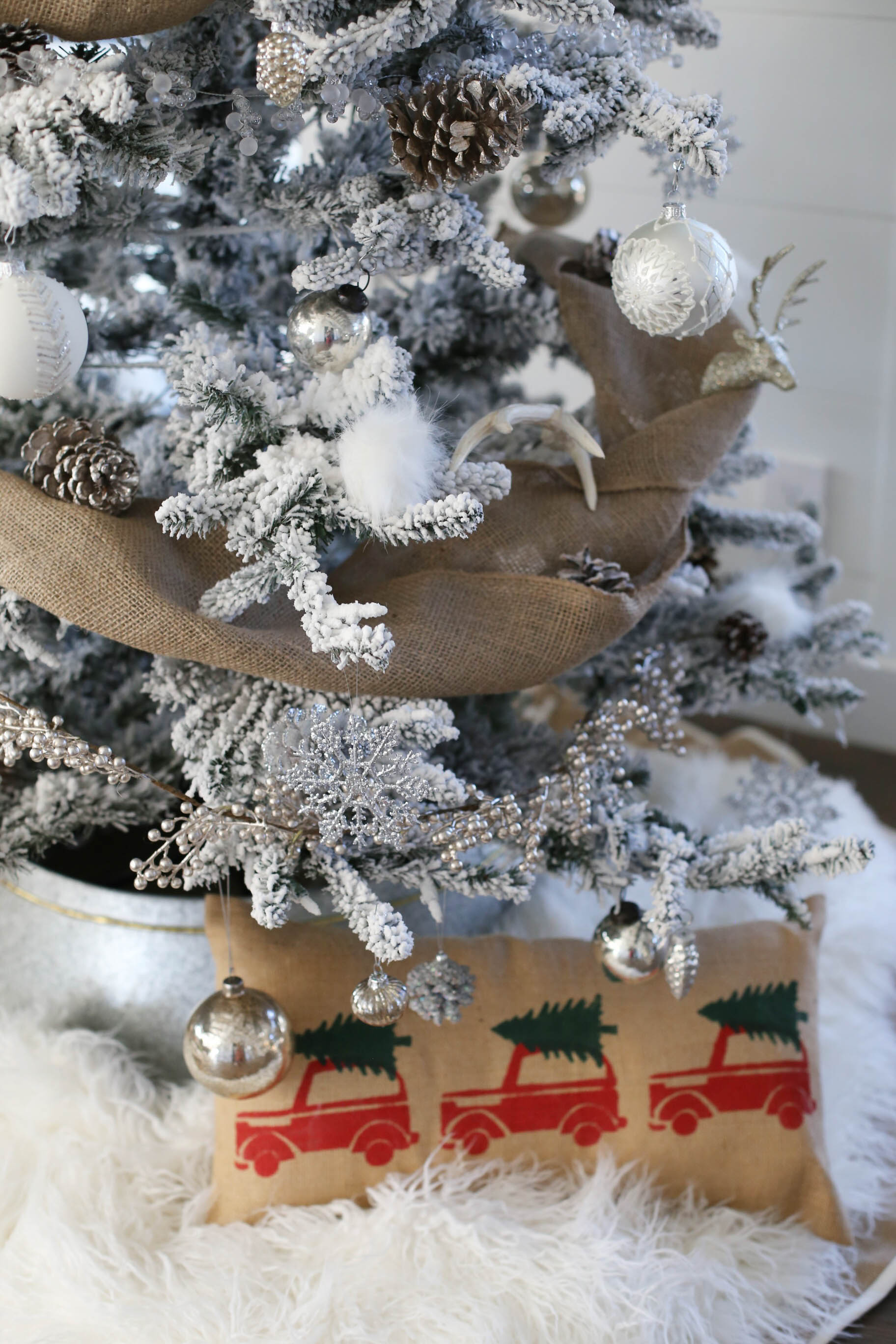 farmhouse christmas tree