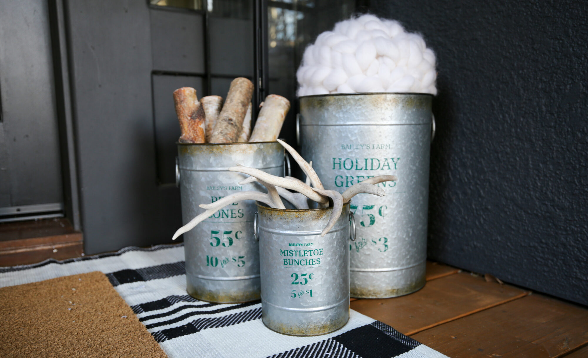 holiday front door decor