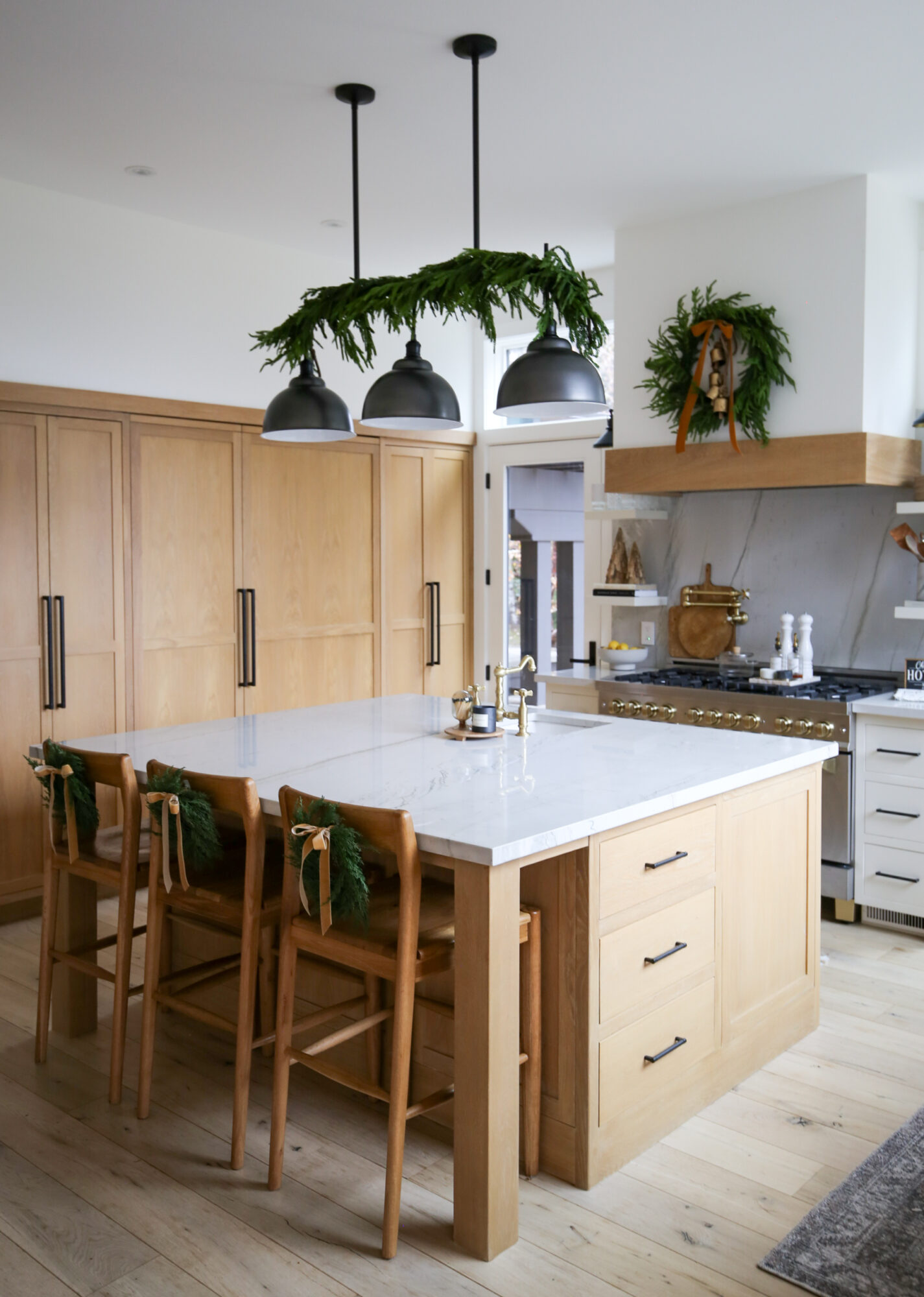 modern country christmas kitchen decor