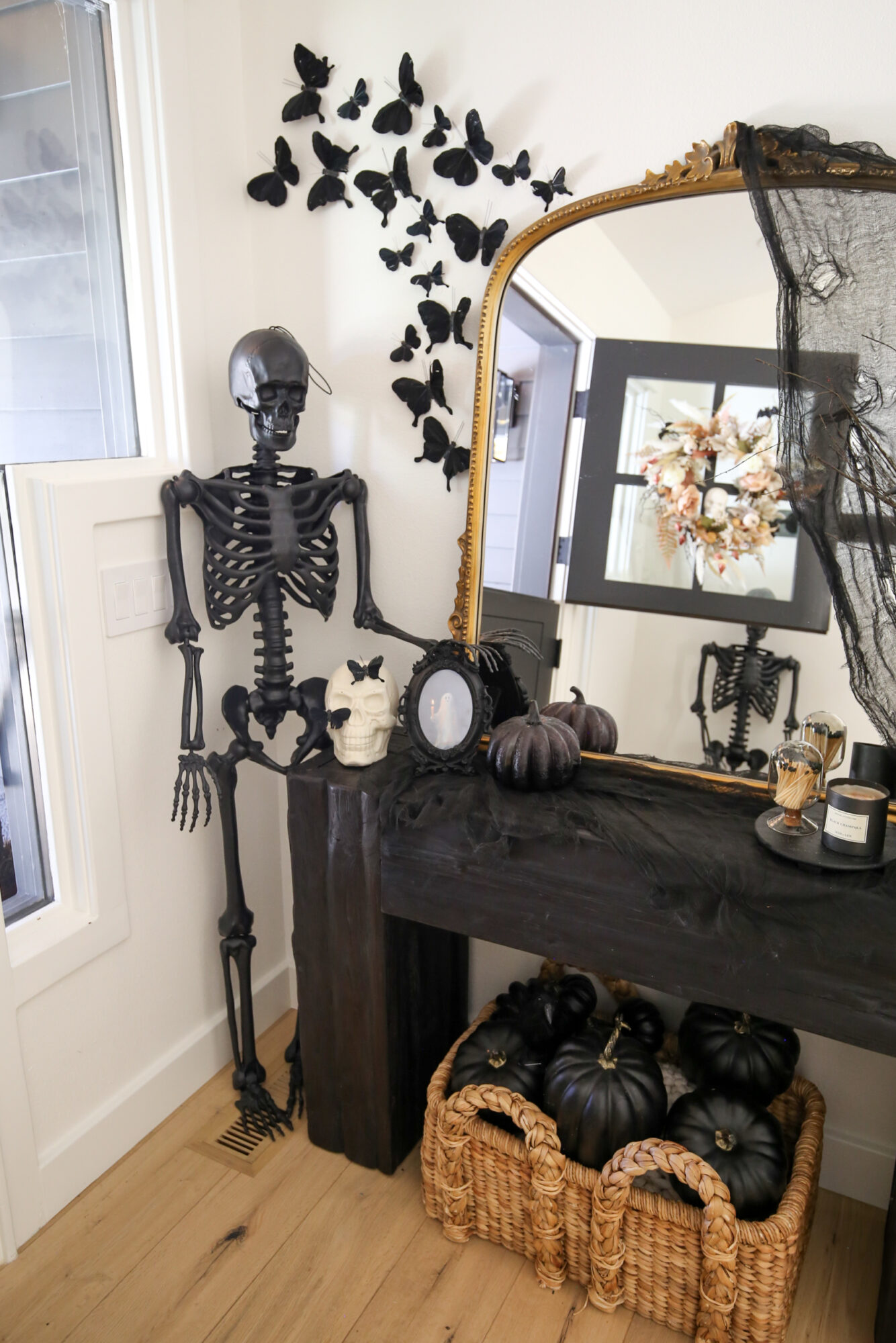 halloween console table styling