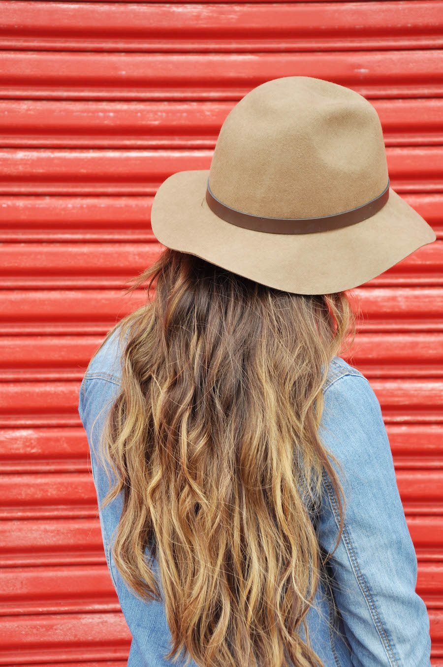 denim turquoise white jeans