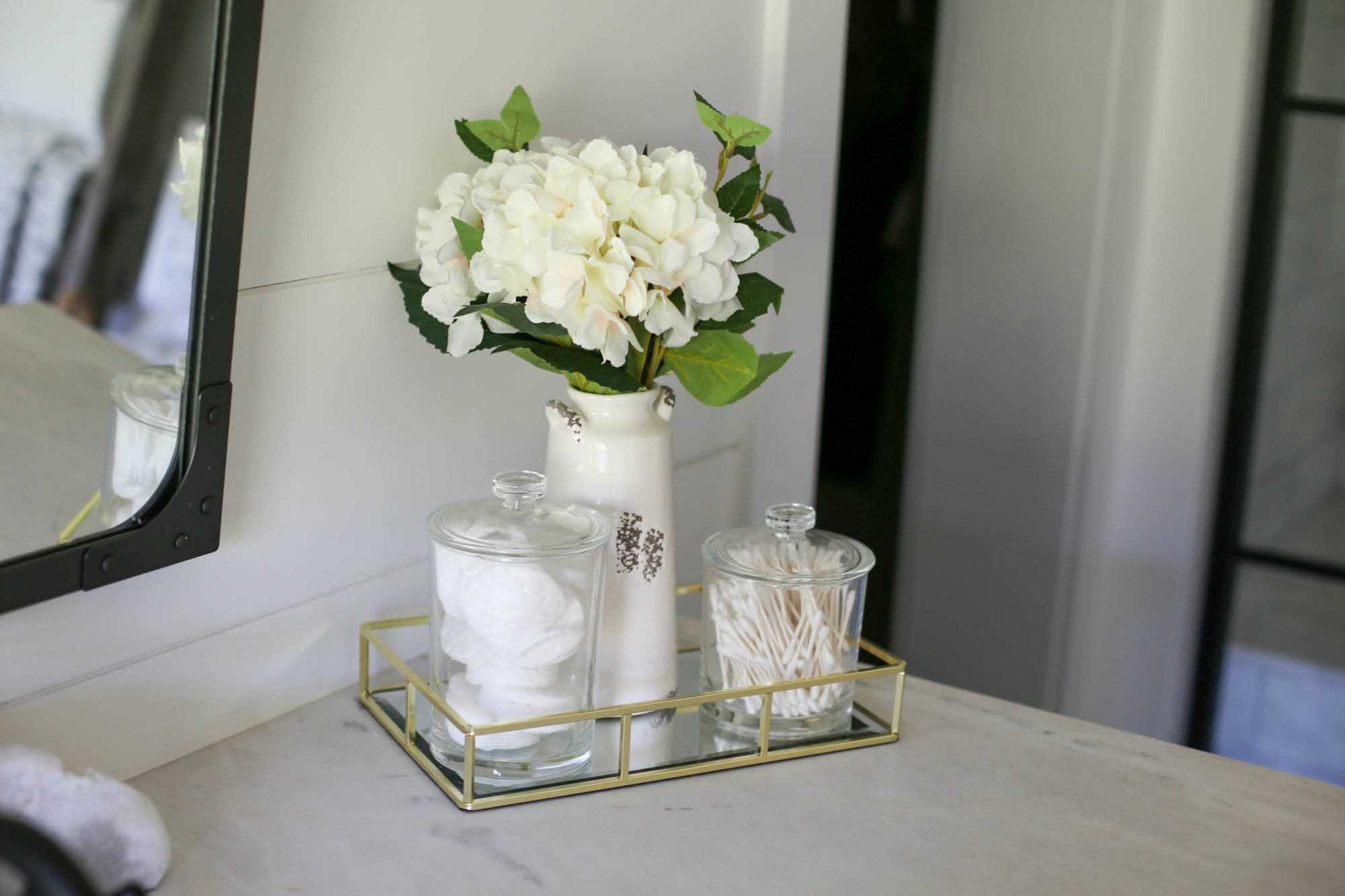 farmhouse bathroom