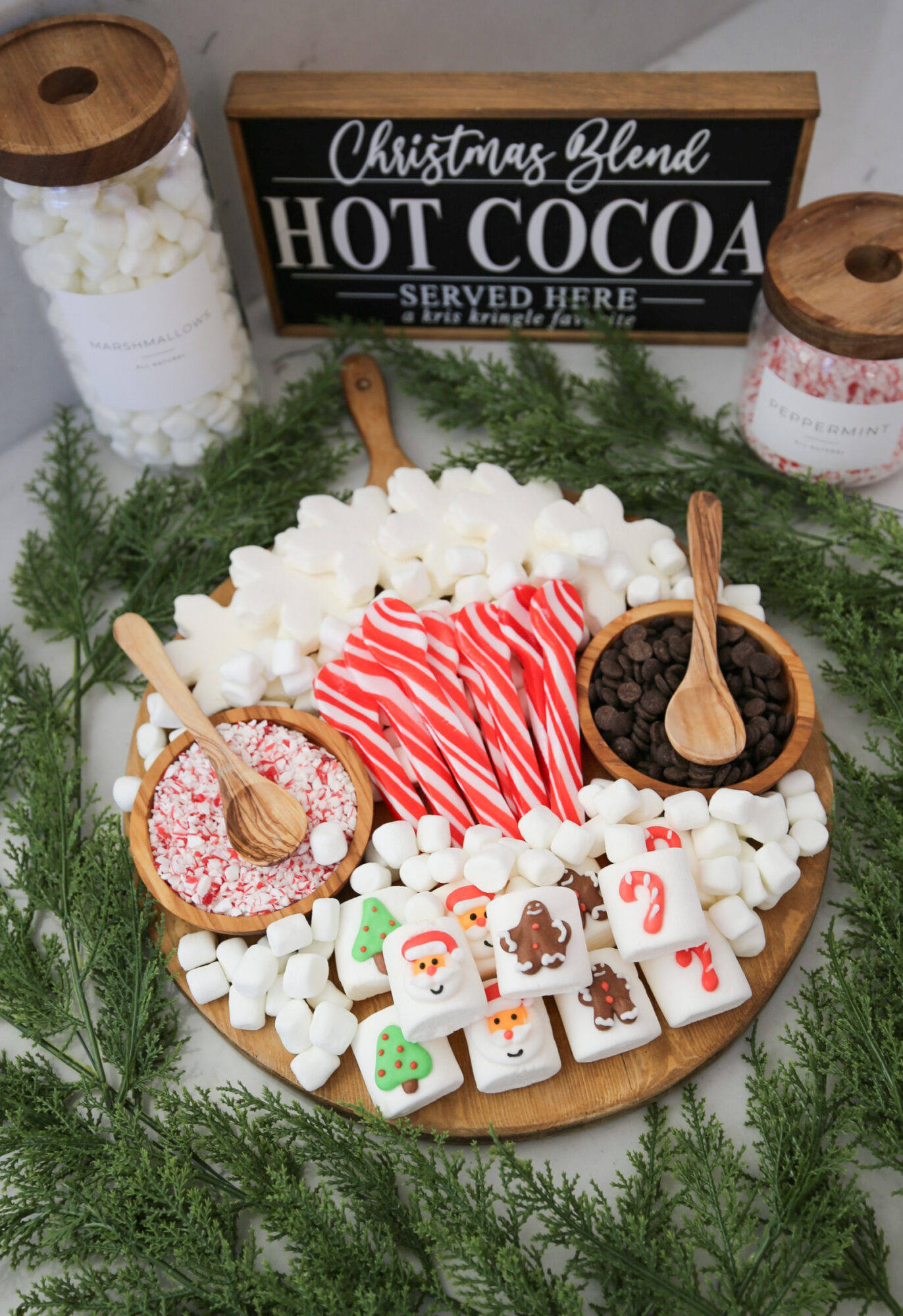 hot cocoa charcuterie board