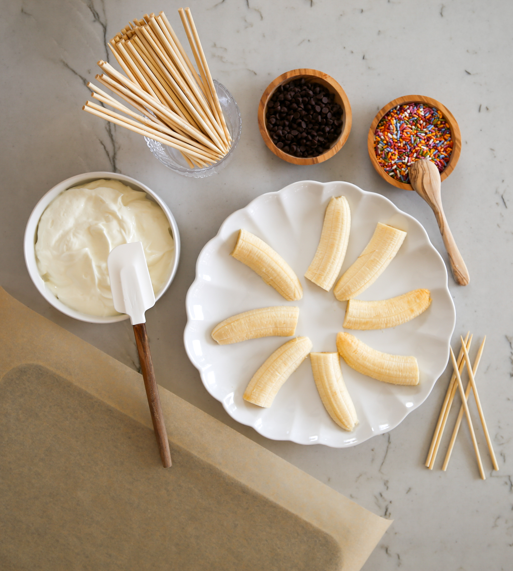 frozen banana yogurt pops