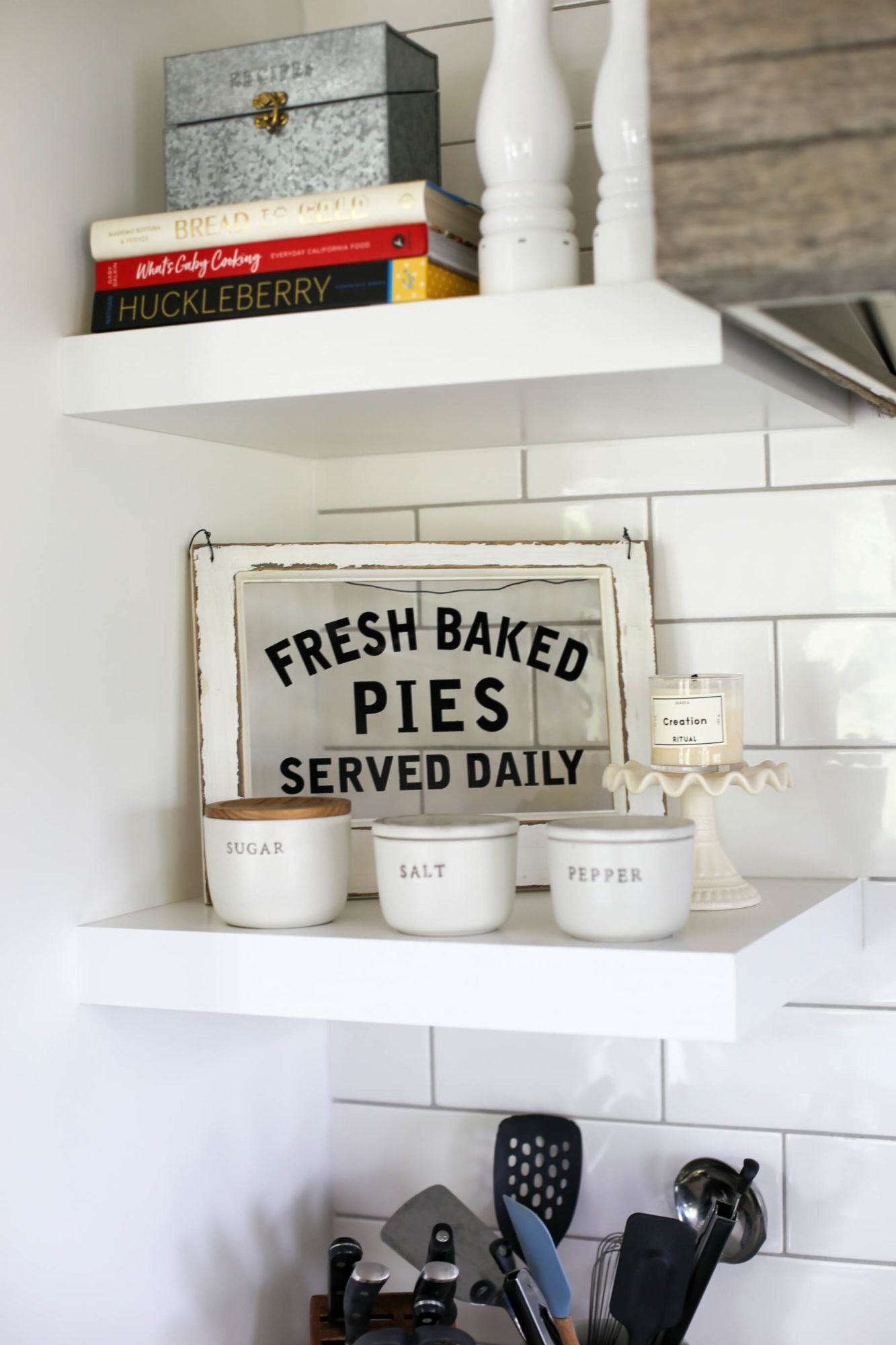farmhouse kitchen deocr