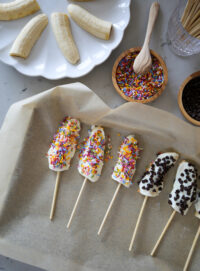 frozen banana yogurt pops