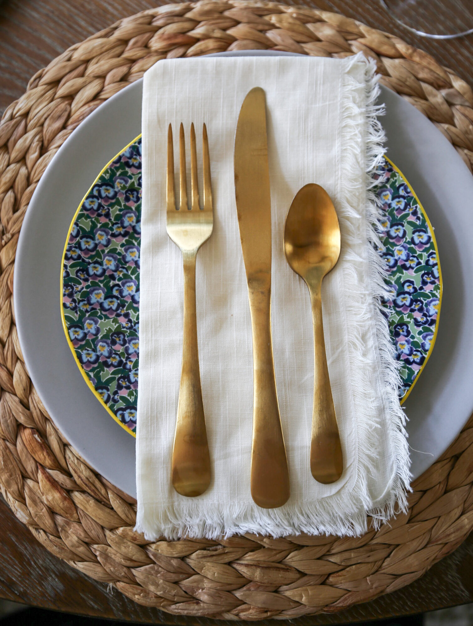 spring tablescape