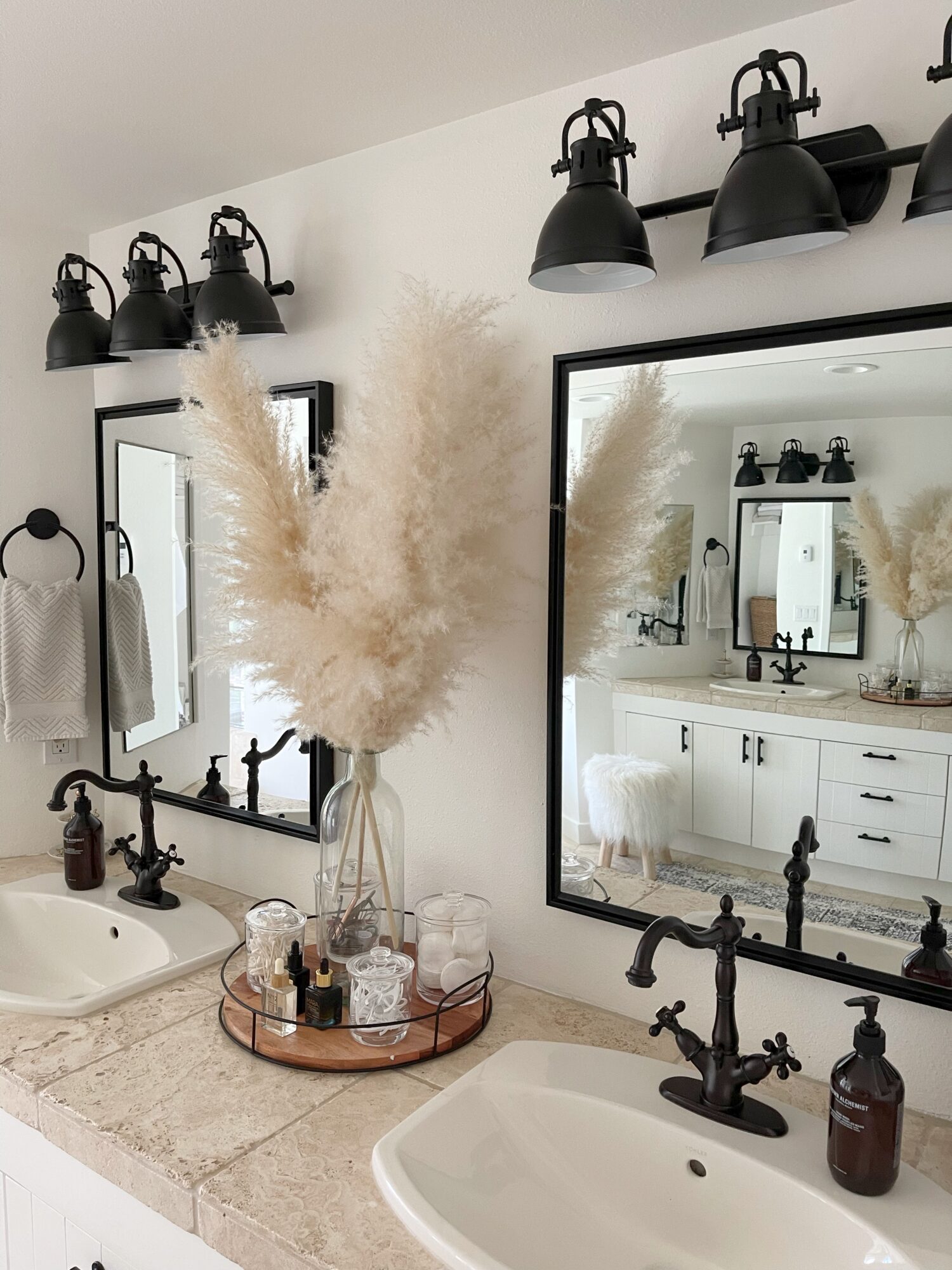 bathroom decor