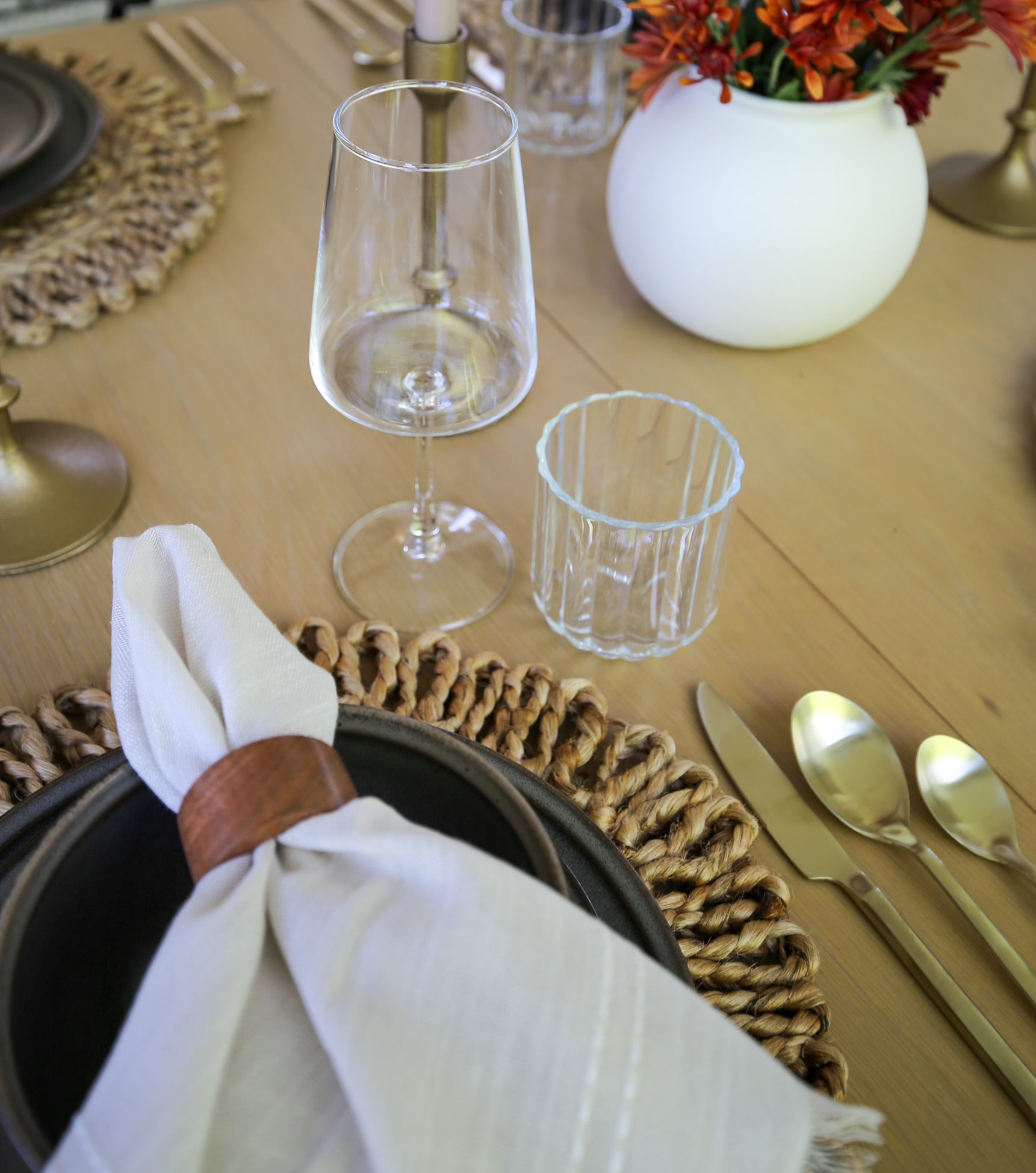 affordable fall tablescape 