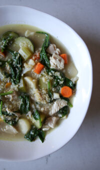 chicken veggie and quinoa soup