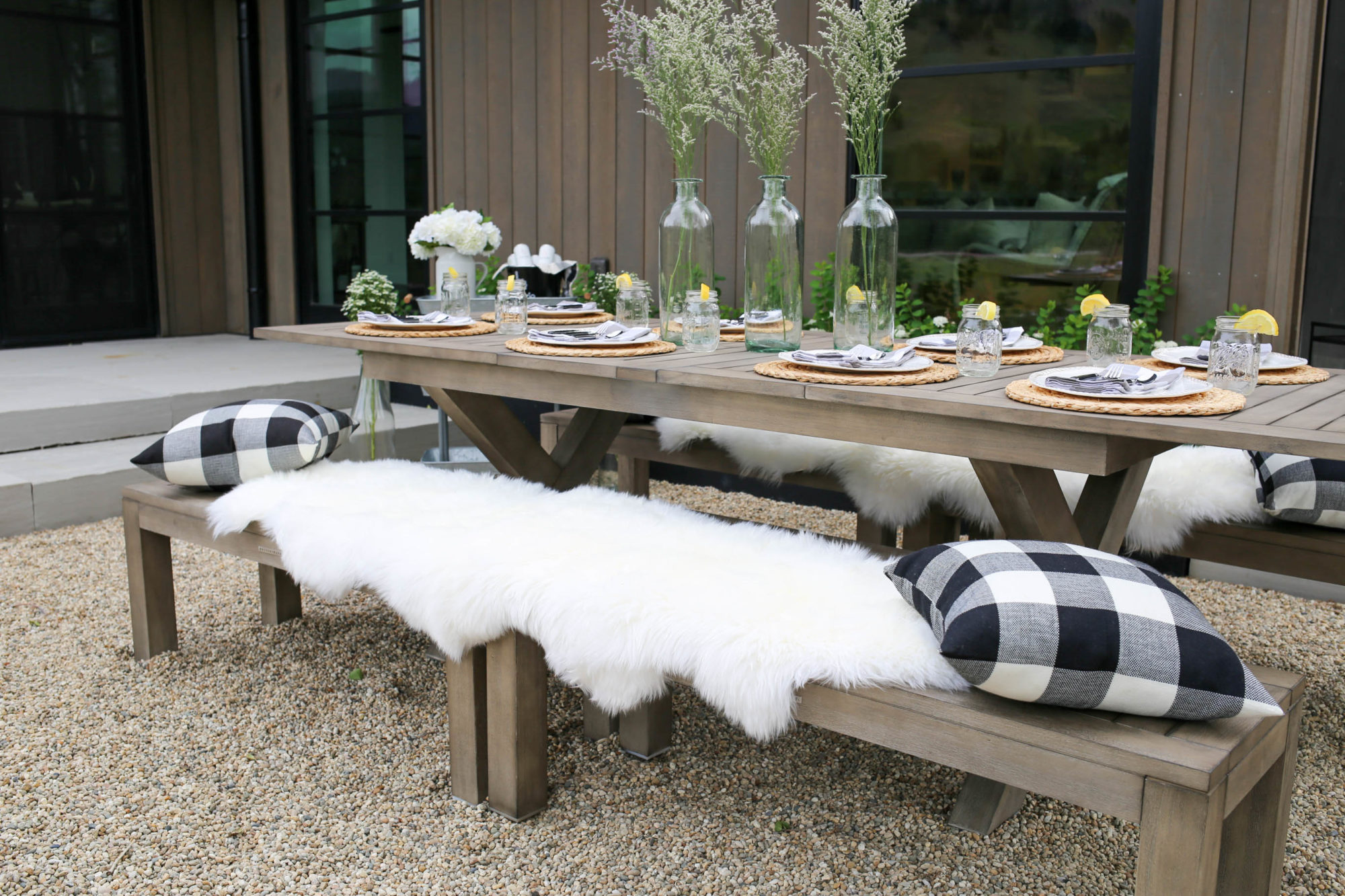 outdoor entertaining 
