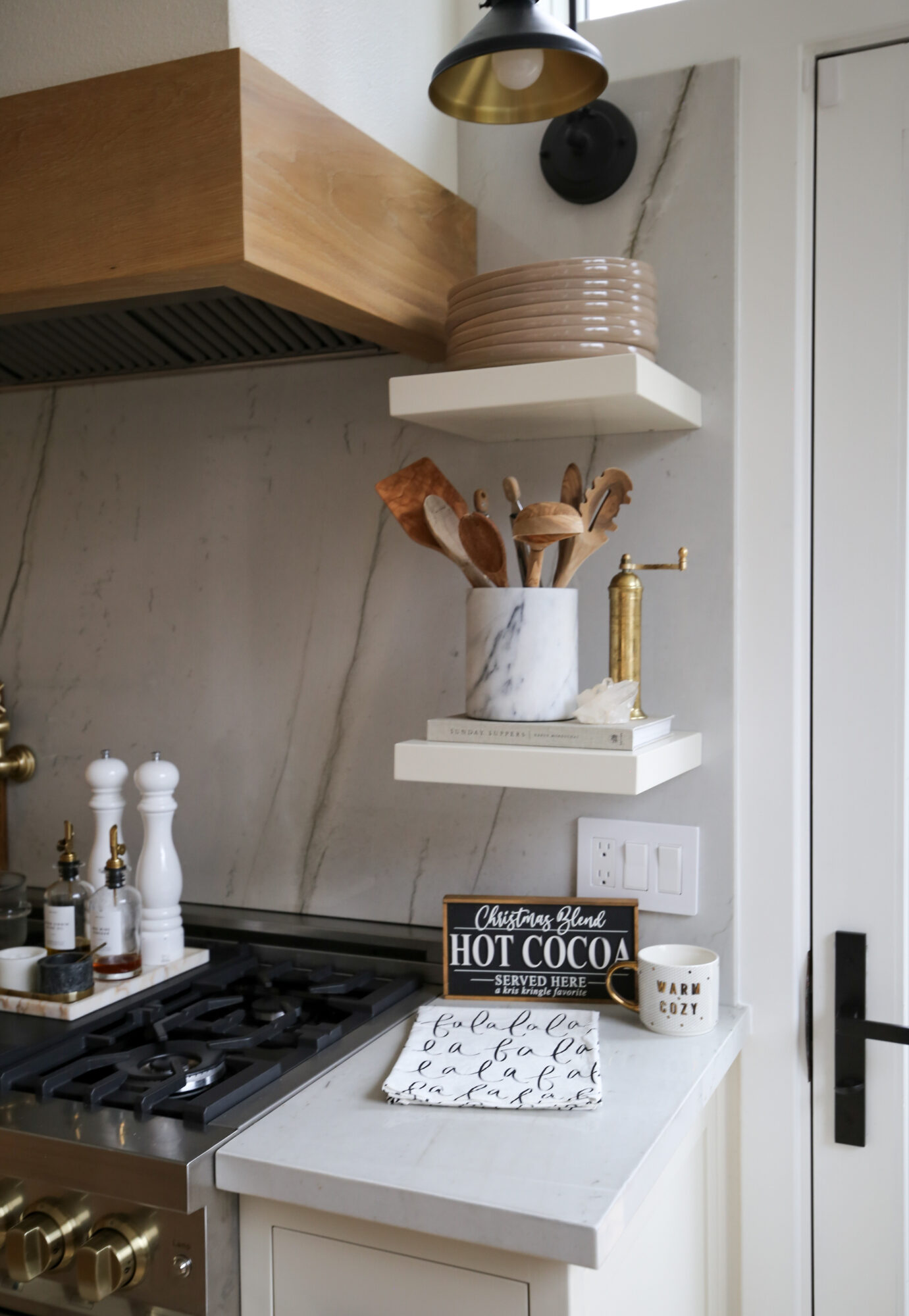 modern country christmas kitchen decor 