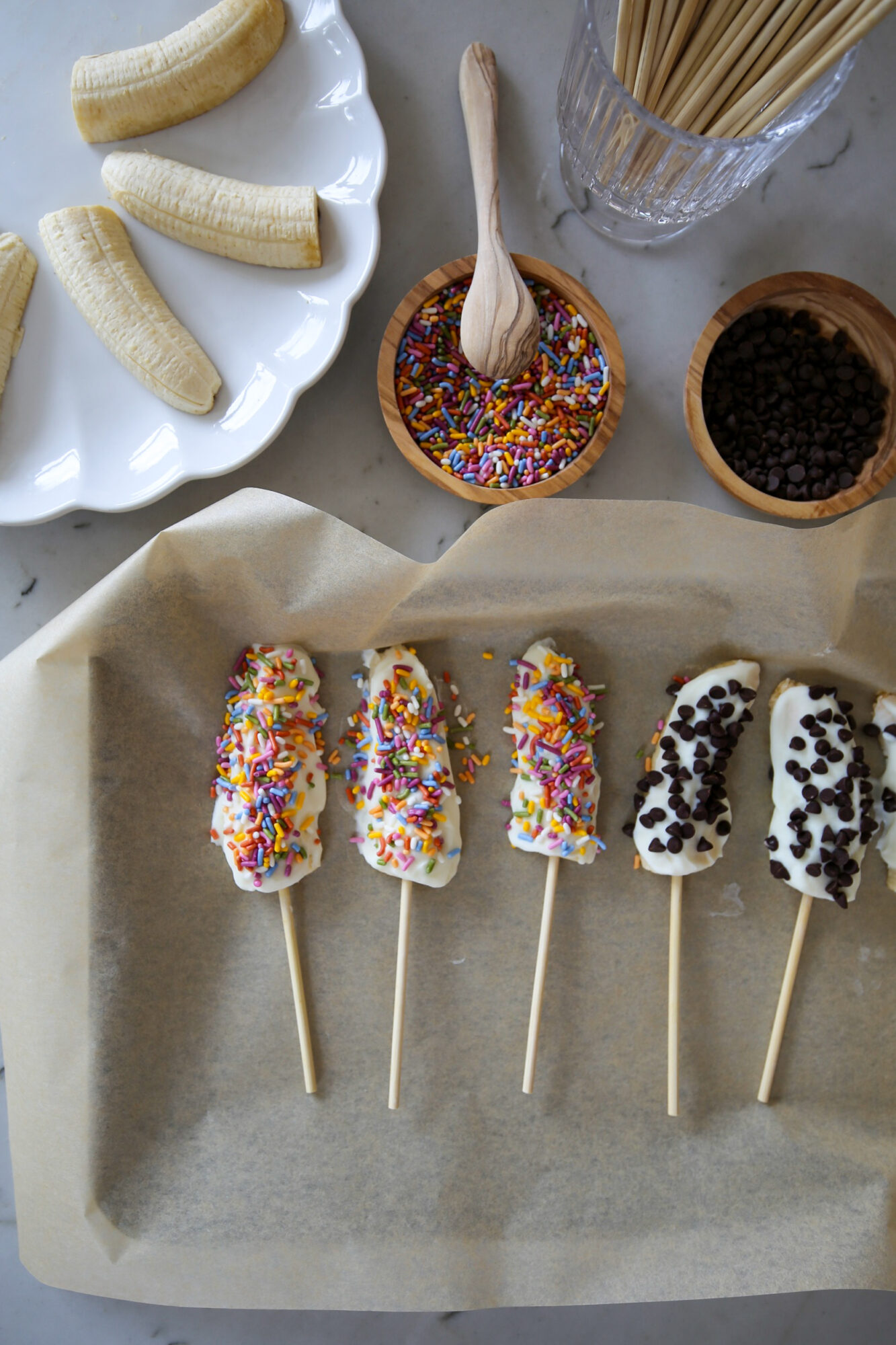 frozen banana yogurt pops