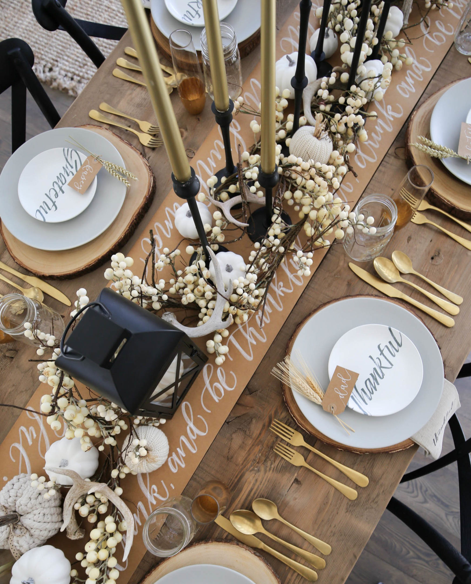 thanksgiving table
