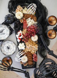 halloween charbooterie board