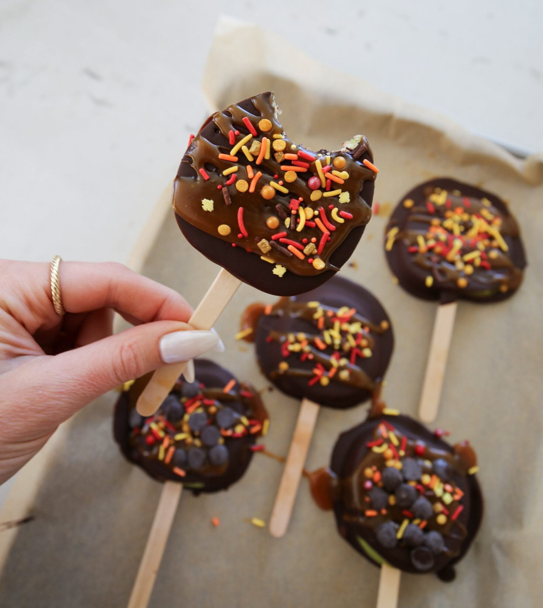 chocolate caramel apple pops