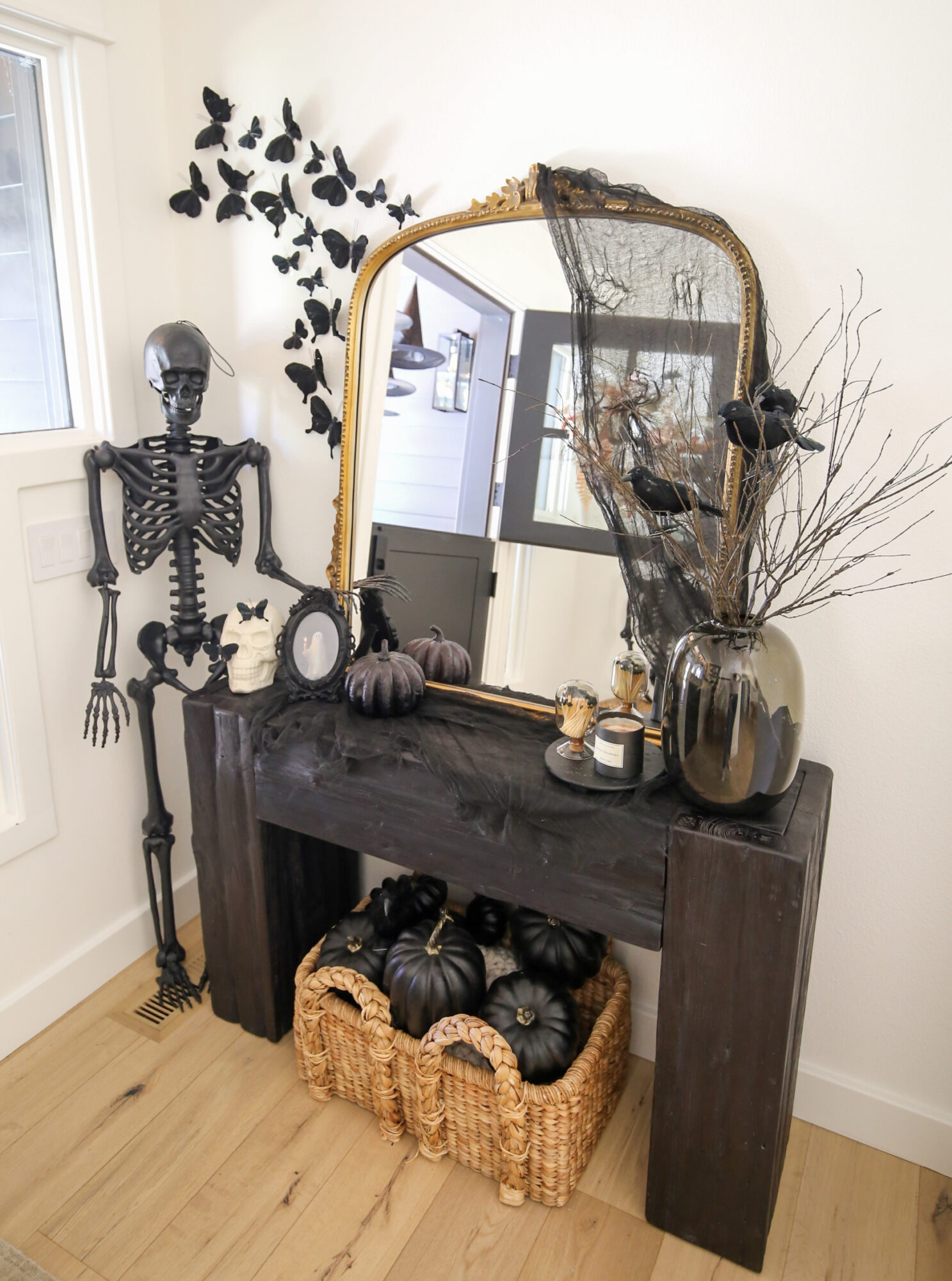 halloween console table styling
