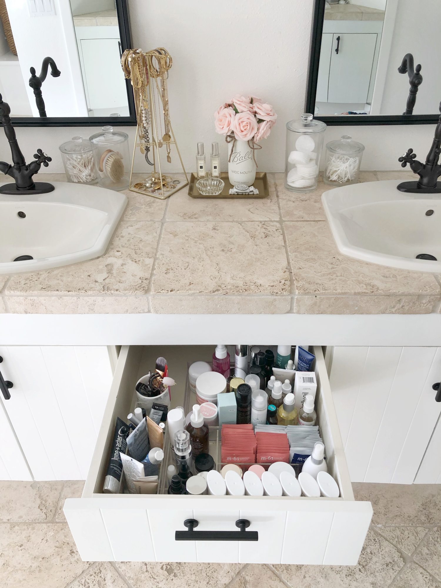 bathroom organization