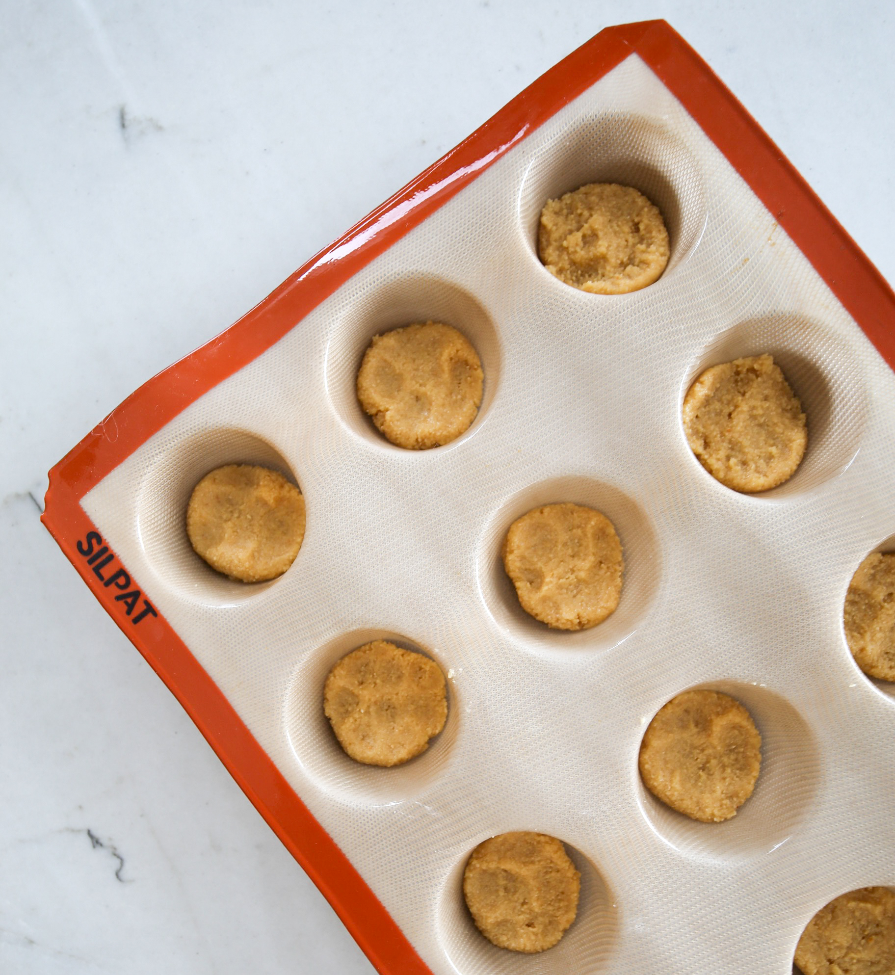chocolate almond butter cookie cups